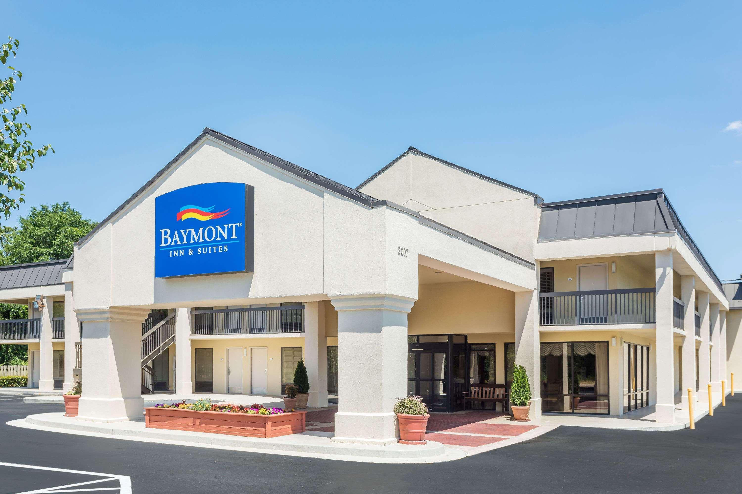 Baymont By Wyndham Griffin Hotel Exterior foto