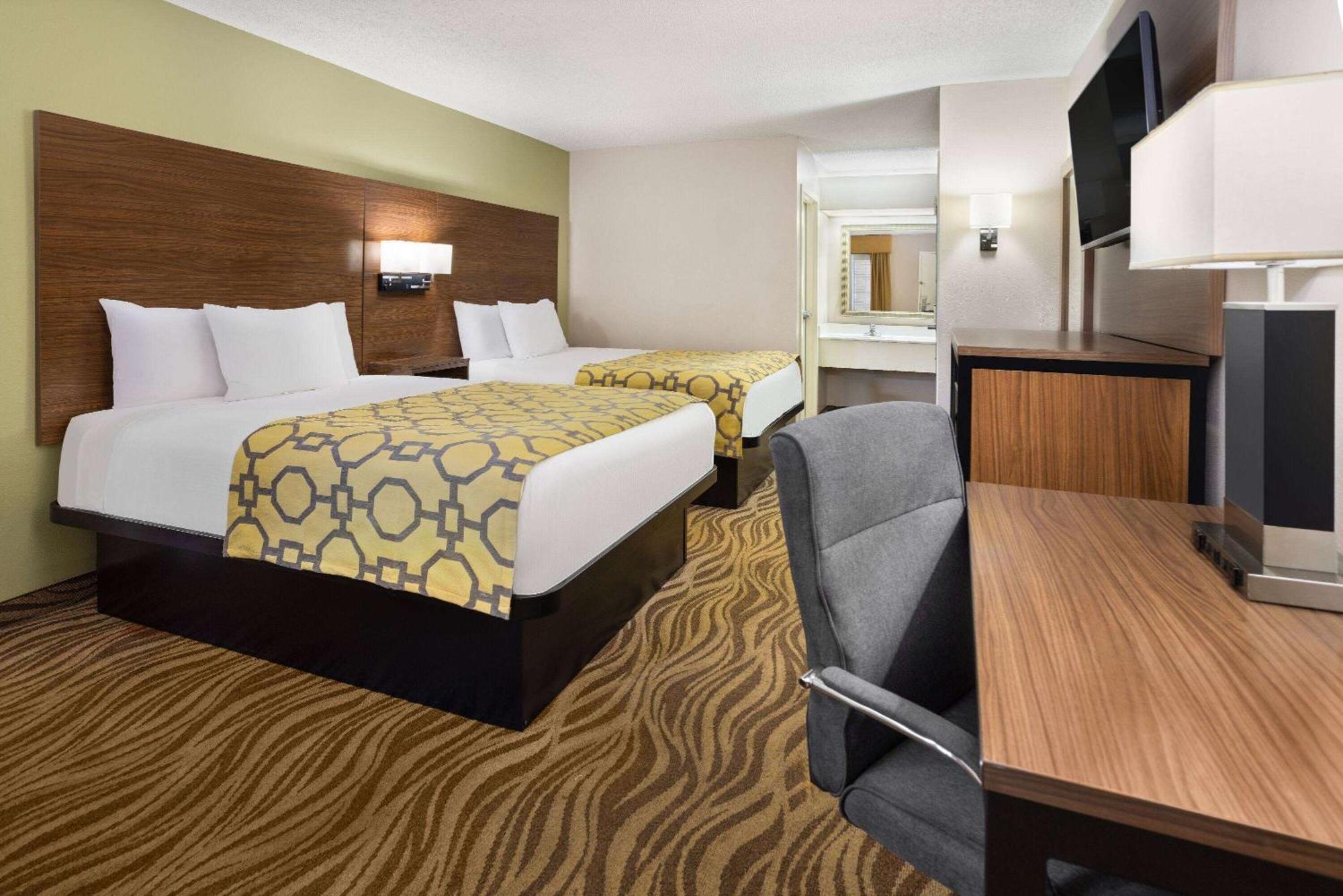 Baymont By Wyndham Griffin Hotel Exterior foto