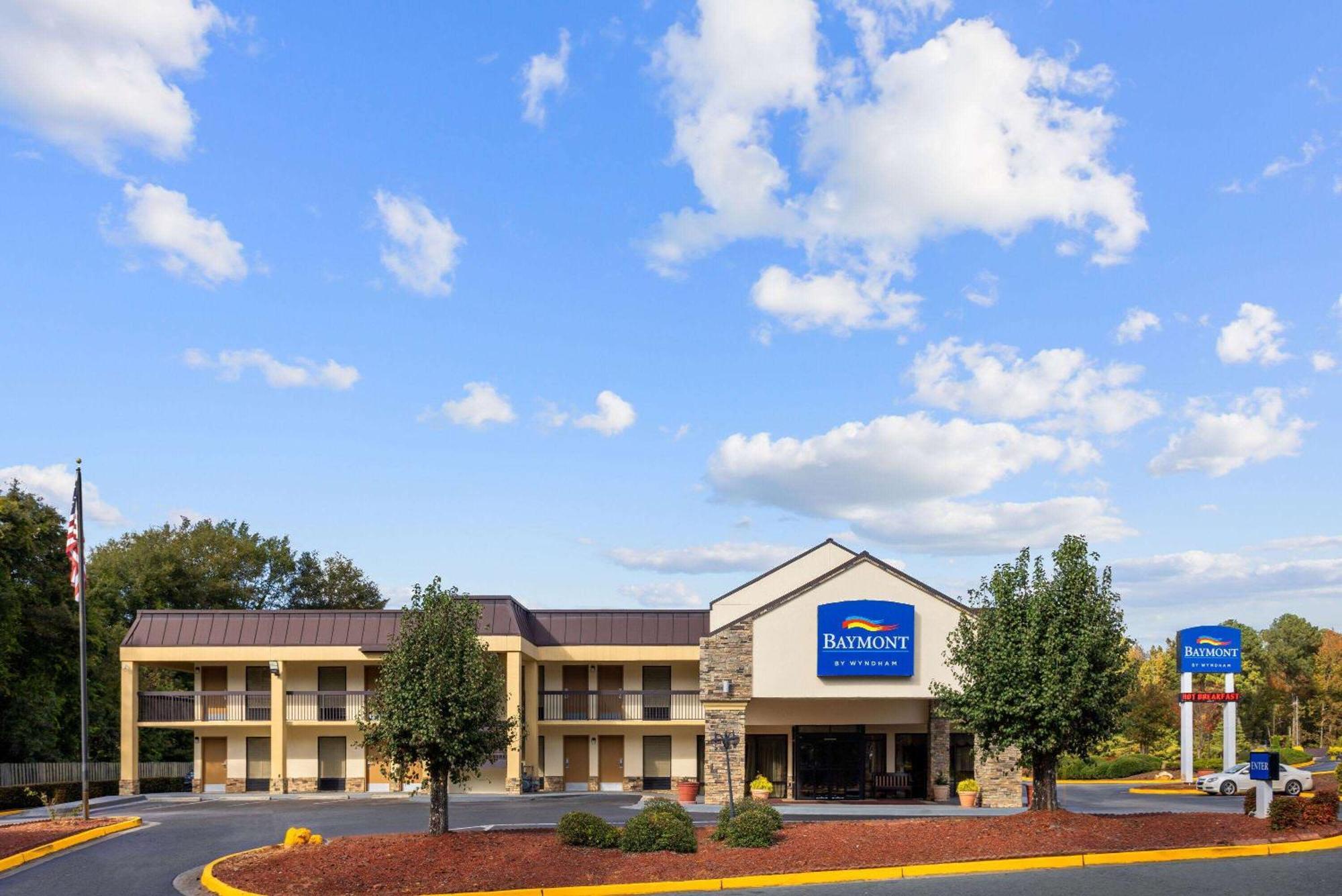 Baymont By Wyndham Griffin Hotel Exterior foto