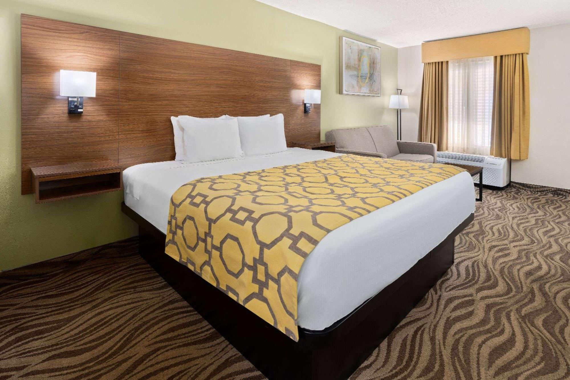 Baymont By Wyndham Griffin Hotel Exterior foto